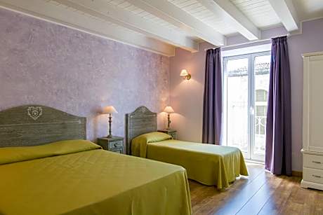 Triple Room with Balcony