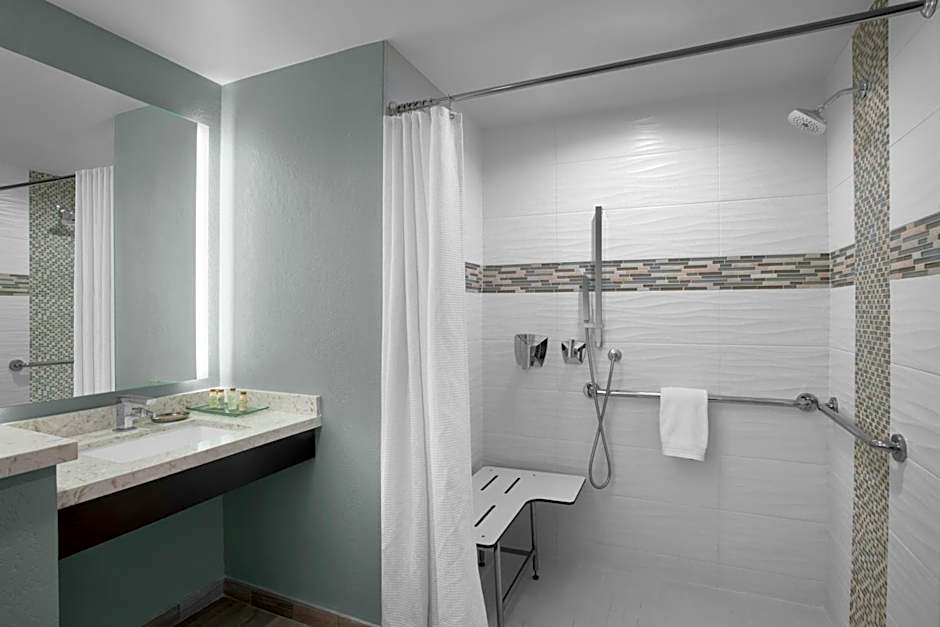 Renaissance by Marriott Indianapolis North Hotel