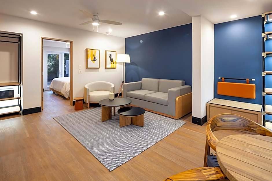 voco Surfside Aruba by IHG