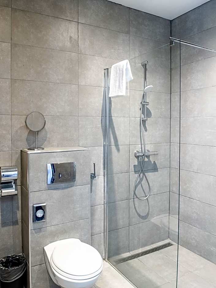 Amsterdam Lake Hotel