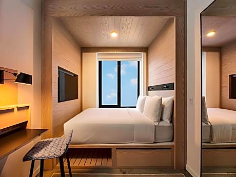 Standard - Queen Room