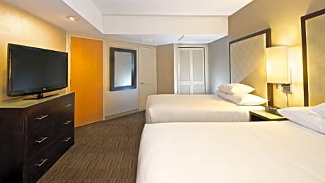 King Suite with Accessible Tub - Disability Access