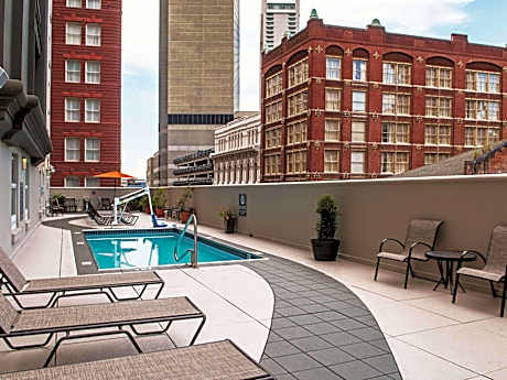 La Quinta Inn & Suites by Wyndham New Orleans Downtown