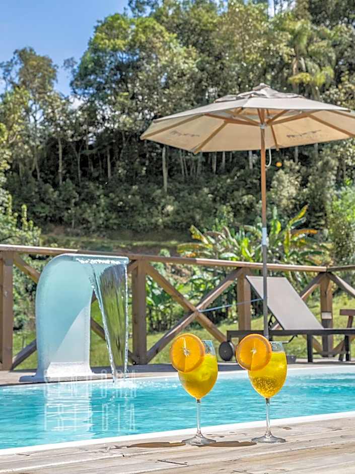 Villas Mornas Mountain Cabin Jacuzzi, Beach Tennis