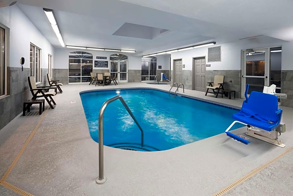 Country Inn & Suites by Radisson Asheville Downtown Tunnel Road
