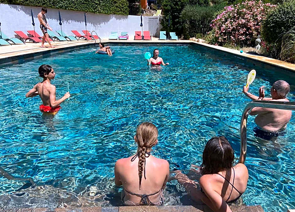 Les Arbousiers Village Hôtel Provençal