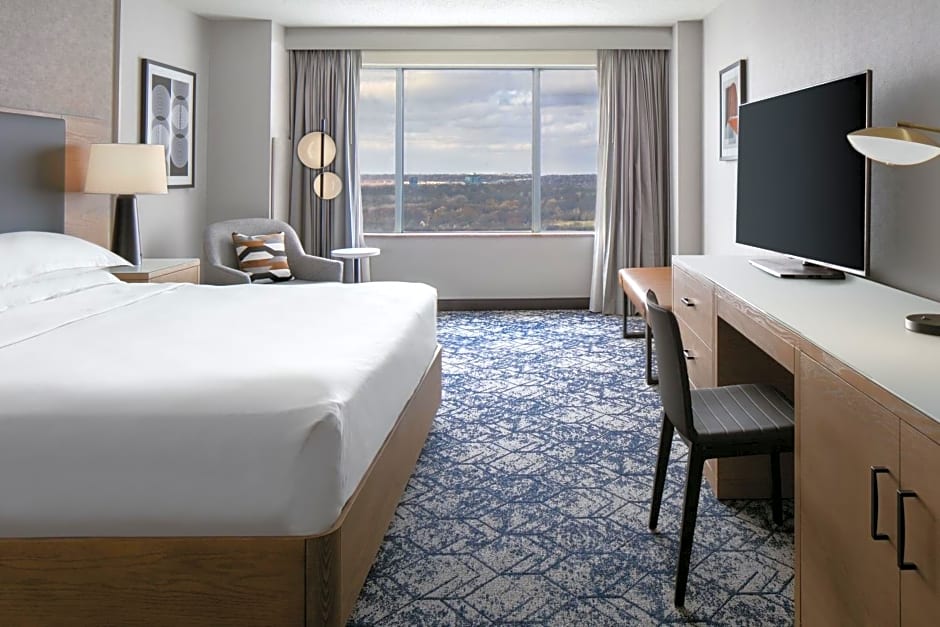 Sheraton Overland Park Hotel At The Convention Center