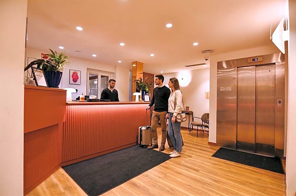 Agate Hotel