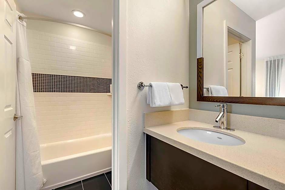 Sonesta ES Suites Dulles Airport