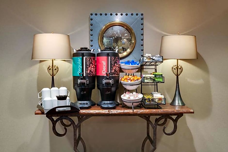 Homewood Suites by Hilton Savannah Historic District/Riverfront