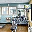 Holiday Inn Express Hotel & Suites Manchester - Airport By IHG