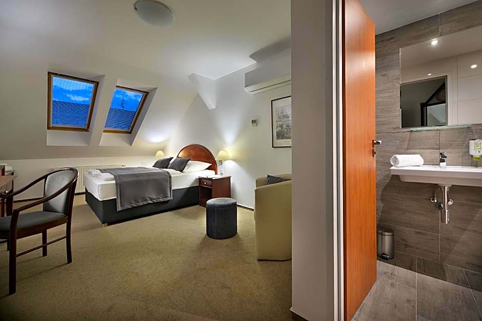 Prague Season Hotel