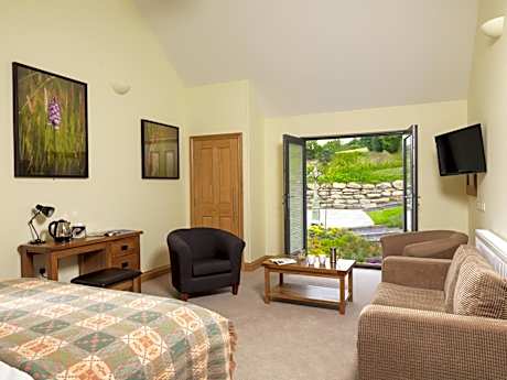 Suite with Garden View - Pet Friendly