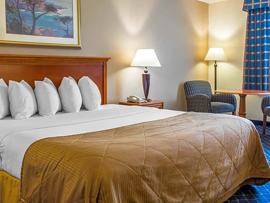 Clarion Hotel & Conference Center