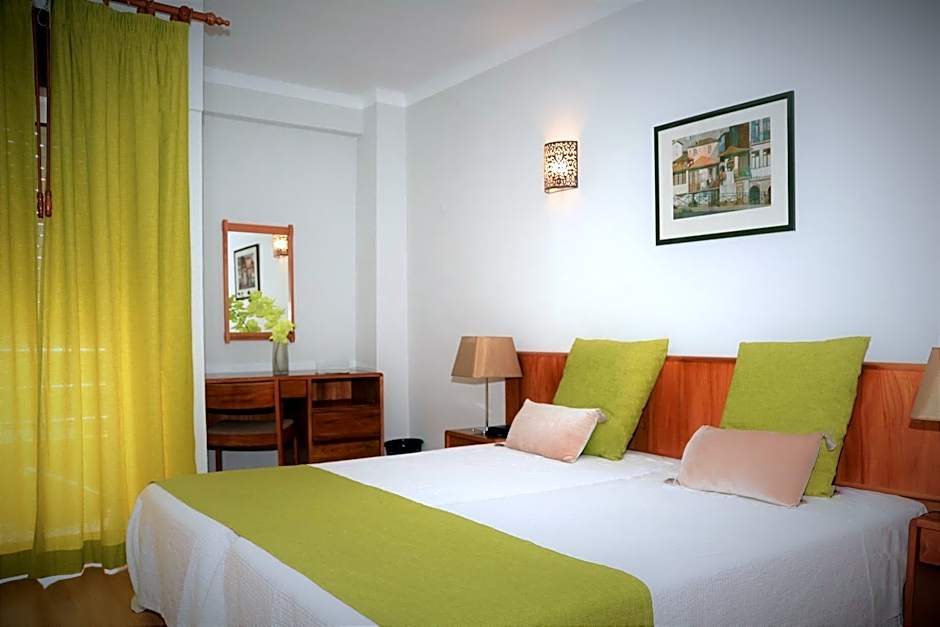 Apartamentos Turisticos Lindomar