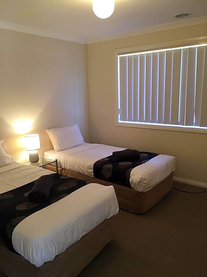 Melton Motor Inn