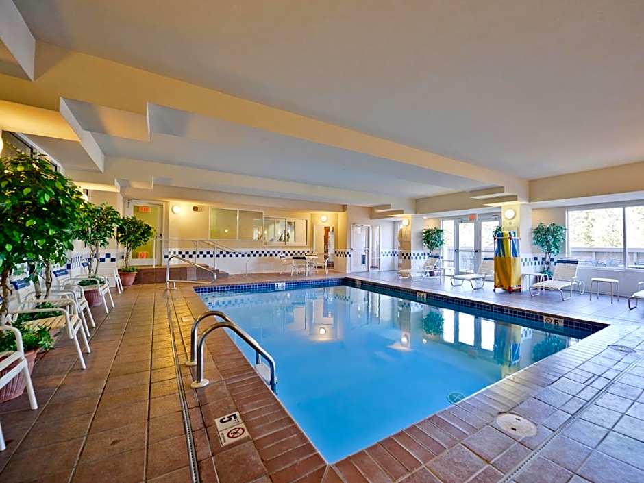 Clubhouse Inn