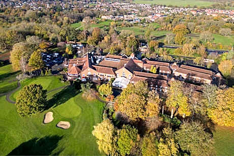 Delta Hotels by Marriott Tudor Park Country Club