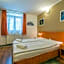 Easy Star Hotel