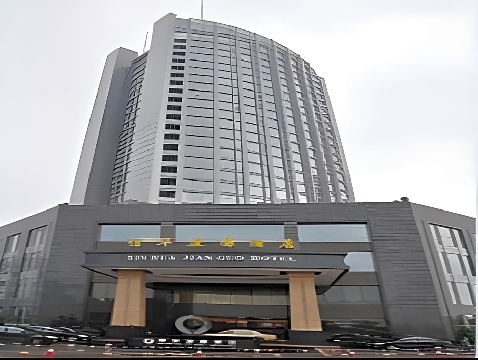 XinHua JianGuo Hotel