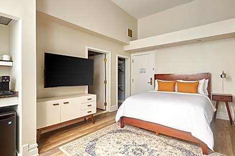 Queen Room - Disability Access