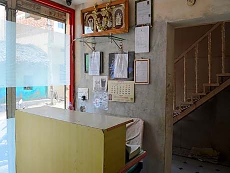 Mourya Deluxe AC Lodge