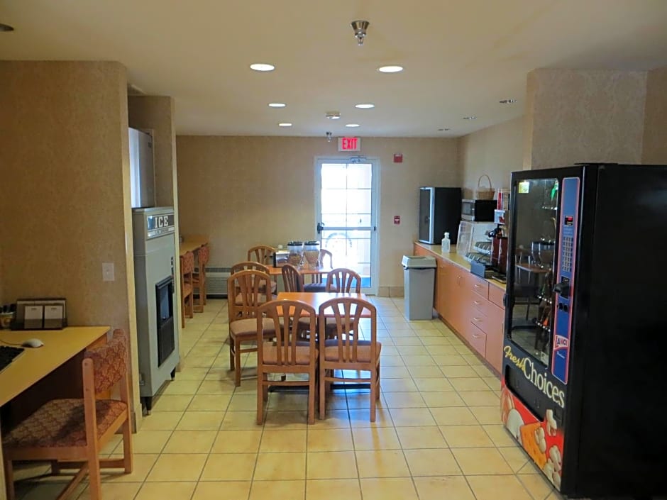 Microtel Inn & Suites by Wyndham Colfax