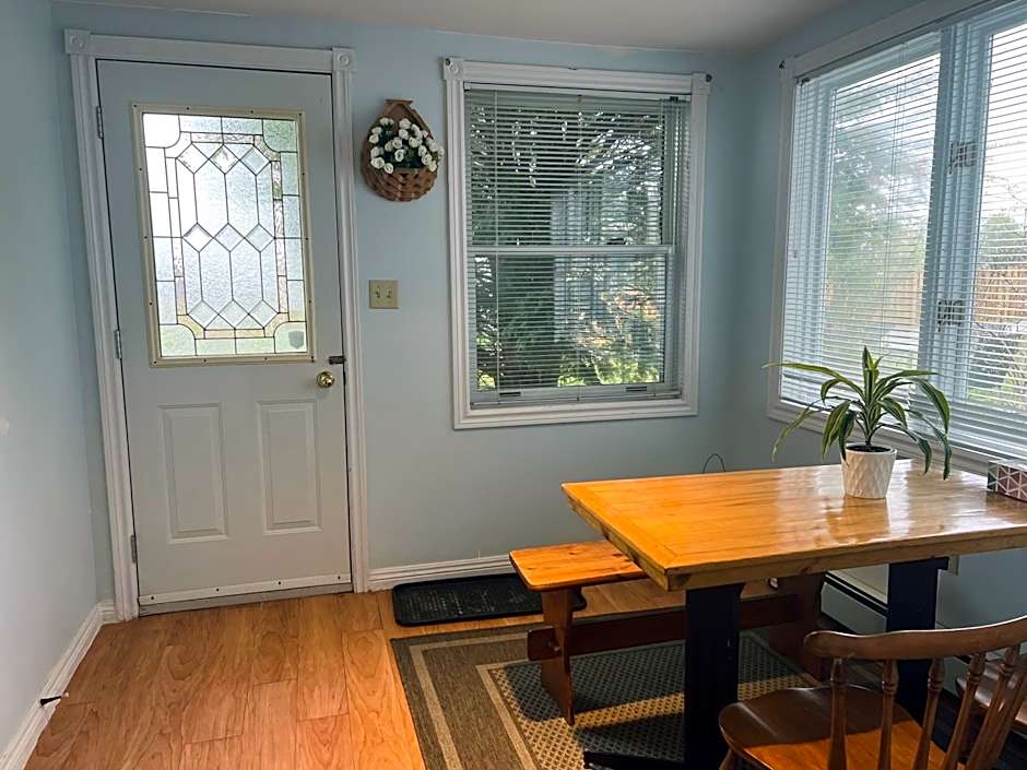 Lee's Ocean Peek B & B