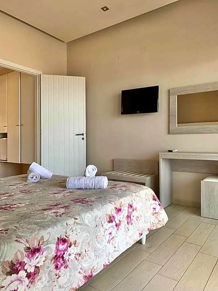 Saradari Beach Hotel - Adults Only