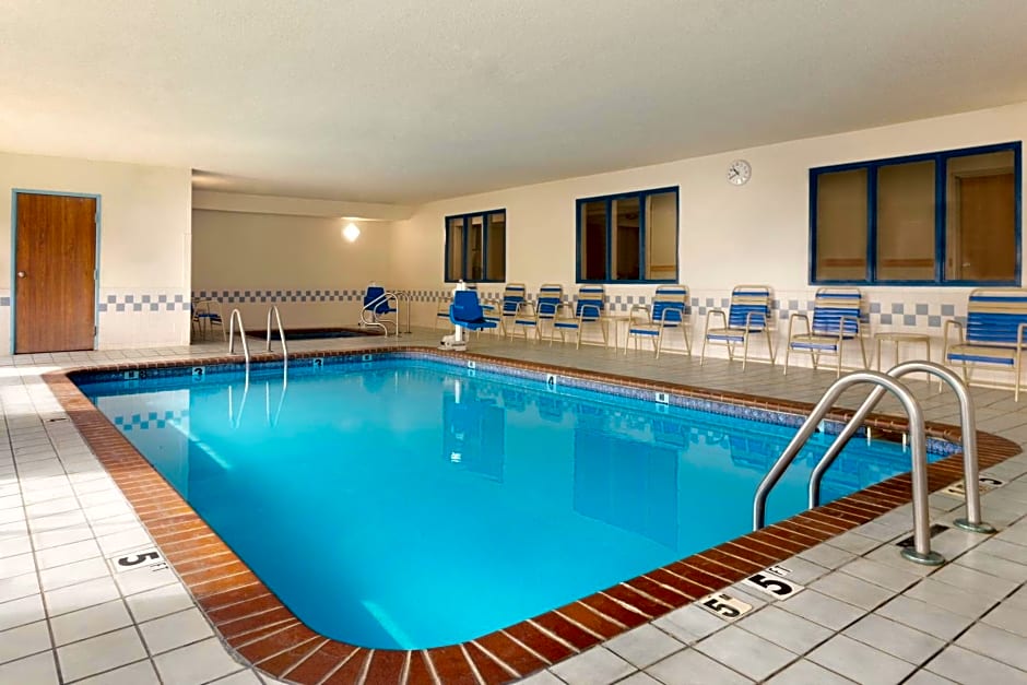AmericInn by Wyndham Salina