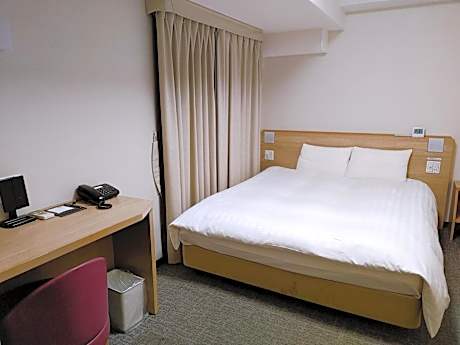 Queen Room - Non-Smoking