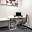 La Quinta Inn & Suites by Wyndham Denton - University Drive