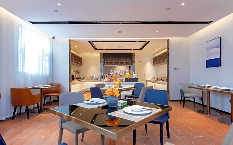 Echarm Hotel Xiaogan Yingcheng Sports Center