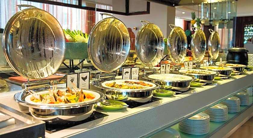 Centro Al Manhal by Rotana