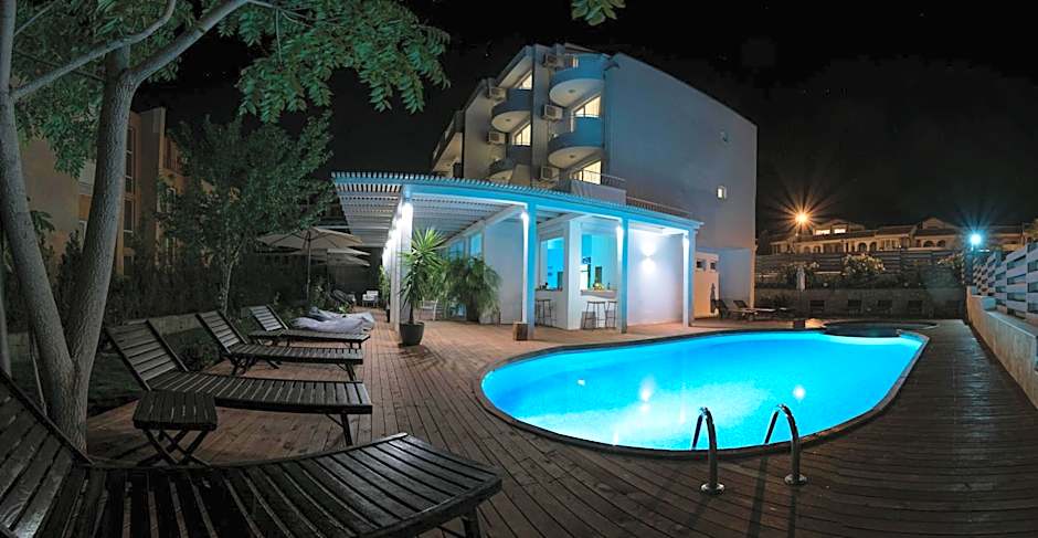 The Mint Villa - Saint Vlas