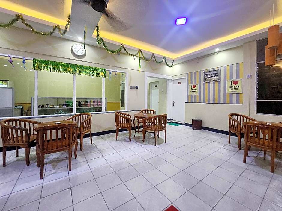 RedDoorz Syariah Near Pelabuhan Sri Bintan Pura Tanjungpinang