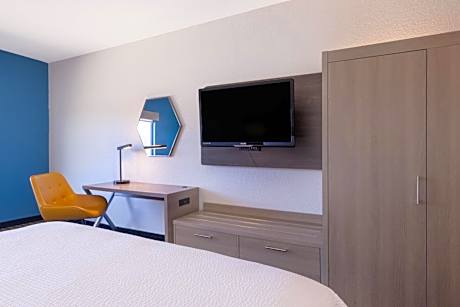 Executive Suite - Non-Smoking