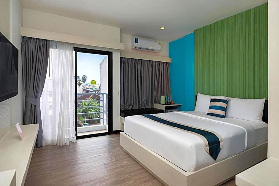 Photo 1 of 9 of Deluxe 1 Double Bed or 2 Beds, Balcony
