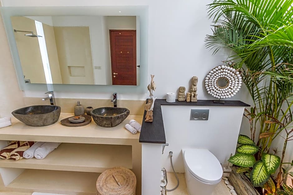 Villa Juna - Beautiful 3 Bedroom in Seminyak