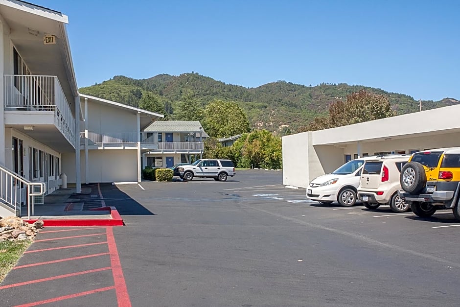 Motel 6-Ukiah, CA