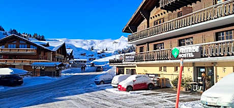 Freeride Hostel Restaurant & Camps