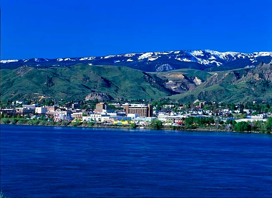 Coast Wenatchee Center Hotel