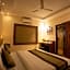 Metro Plaza Hotel by RAK Rooms