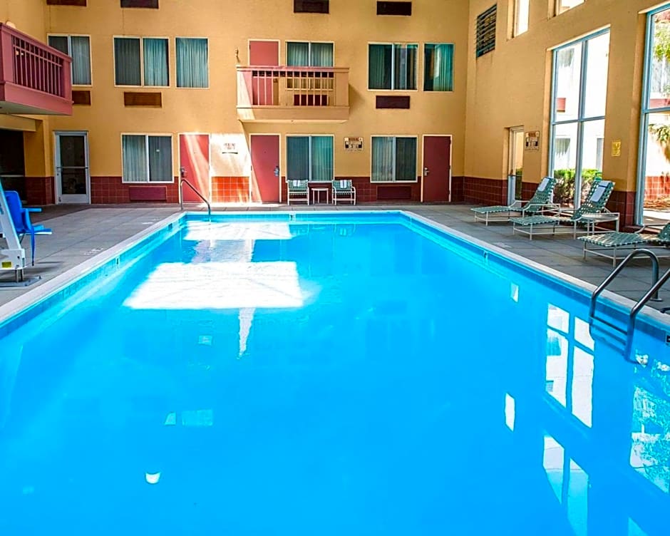 Quality Inn and Conference Center Greeley Downtown