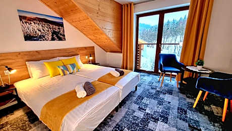 Suite with Mountain View