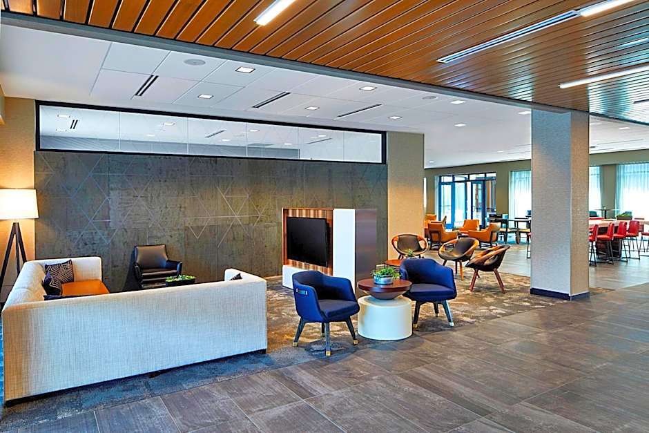 Courtyard by Marriott Minneapolis West