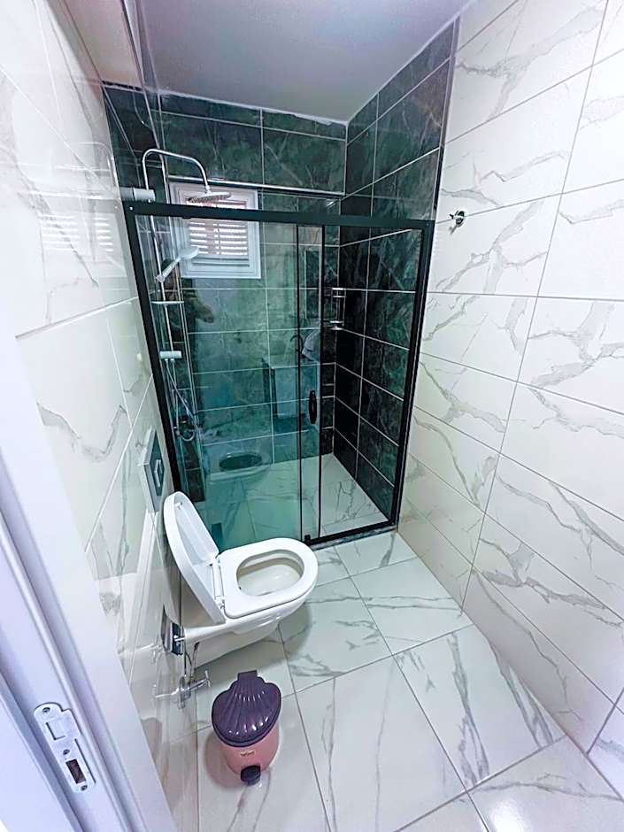 Niko Airport Black Sae Hotel