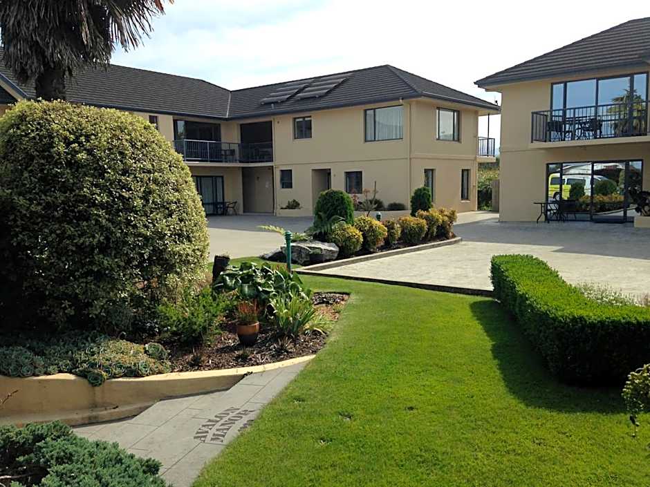 Avalon Manor Motel
