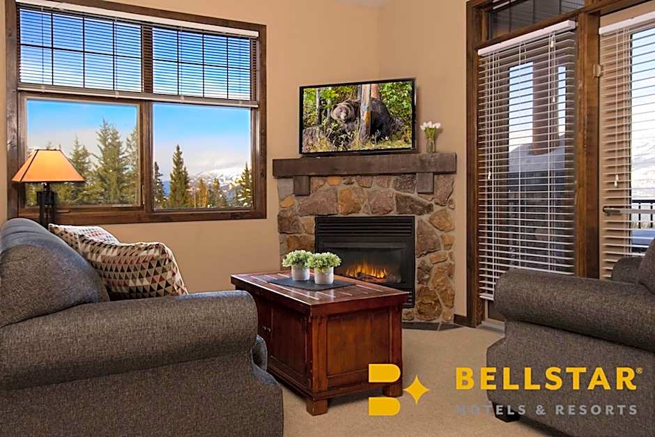 Glacier Mountaineer Lodge