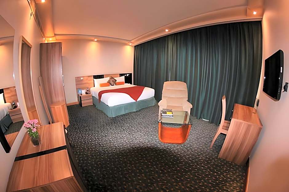 Elite Crystal Hotel